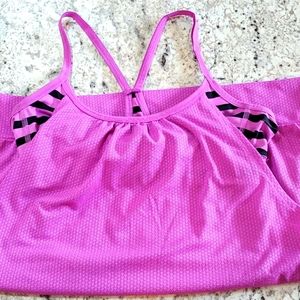 Workout tank with built in bra